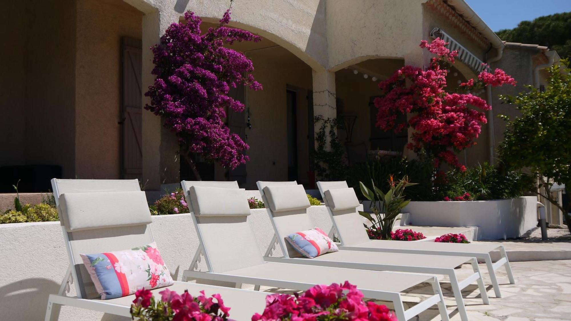 Grand Dans Maison Avec Piscine Privee